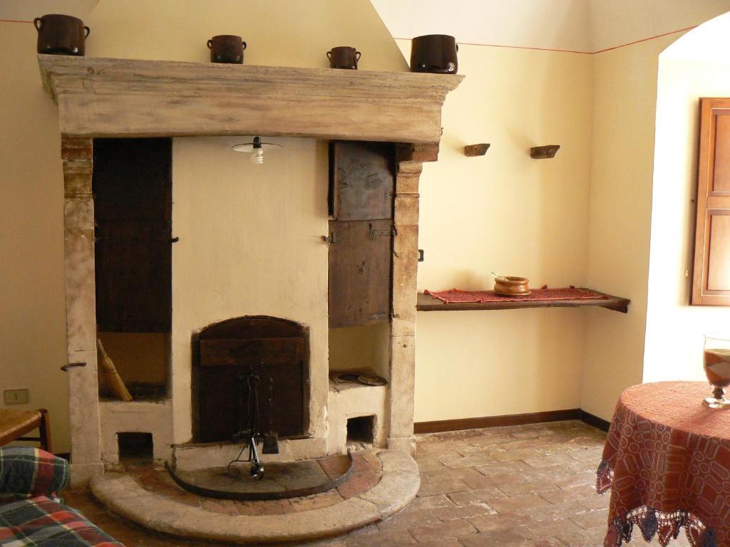 Residence Il Palazzo Santo Stefano Di Sessanio Bilik gambar