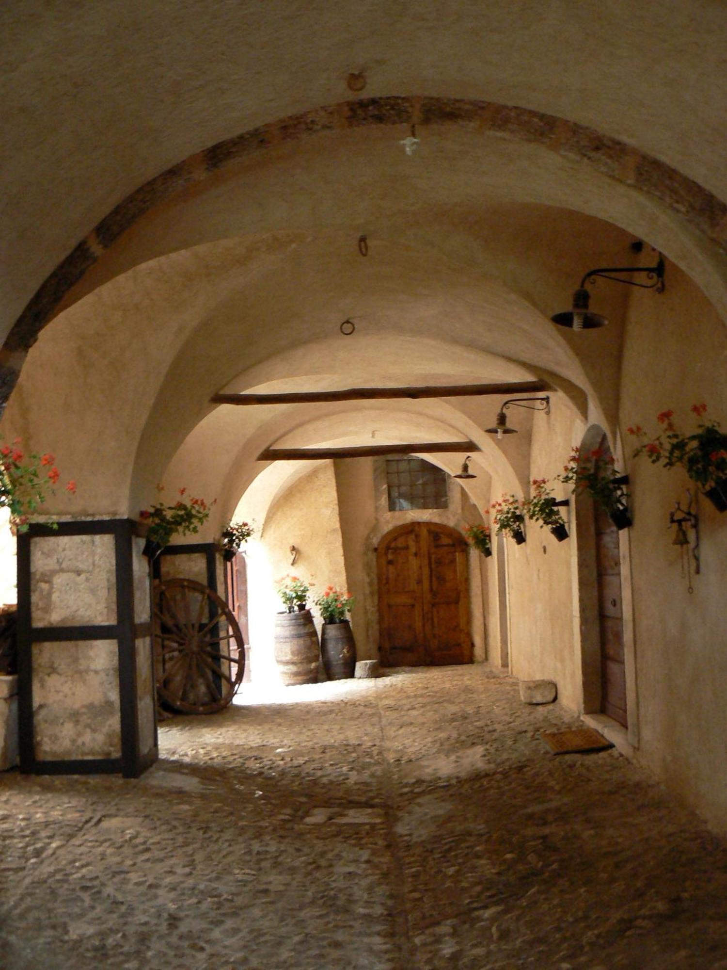 Residence Il Palazzo Santo Stefano Di Sessanio Luaran gambar